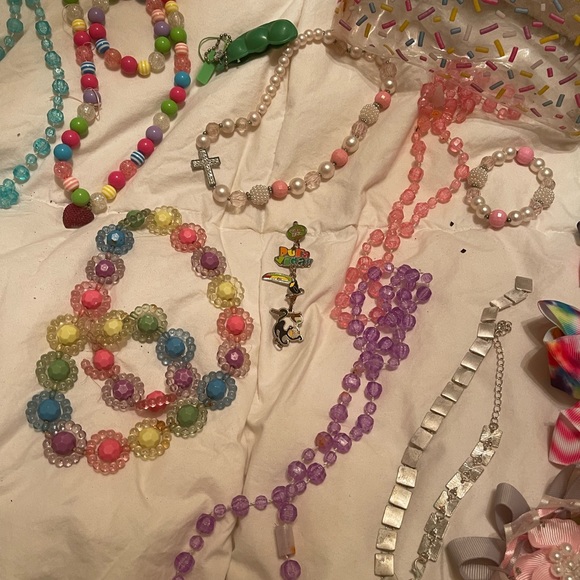 JEWELRY. LITTLE GIRLS - Picture 7 of 8